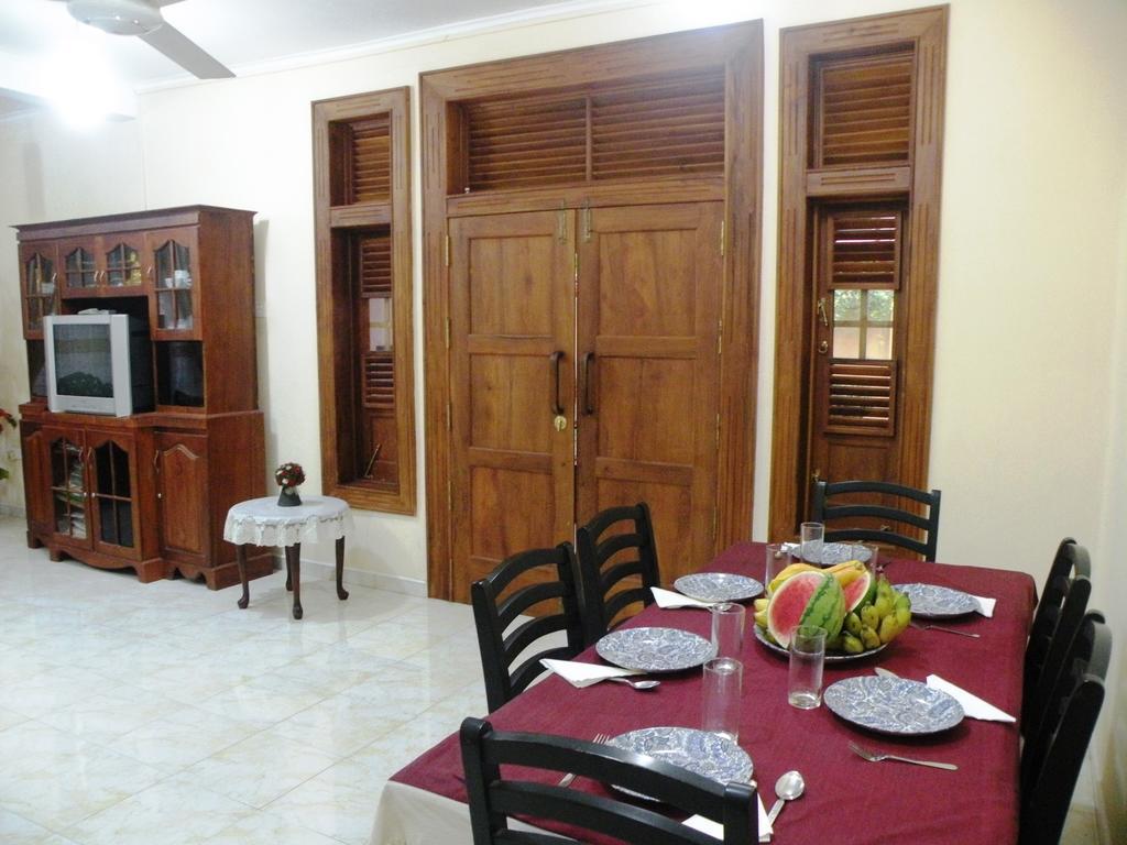 Henderson Airport Residence Negombo Luaran gambar