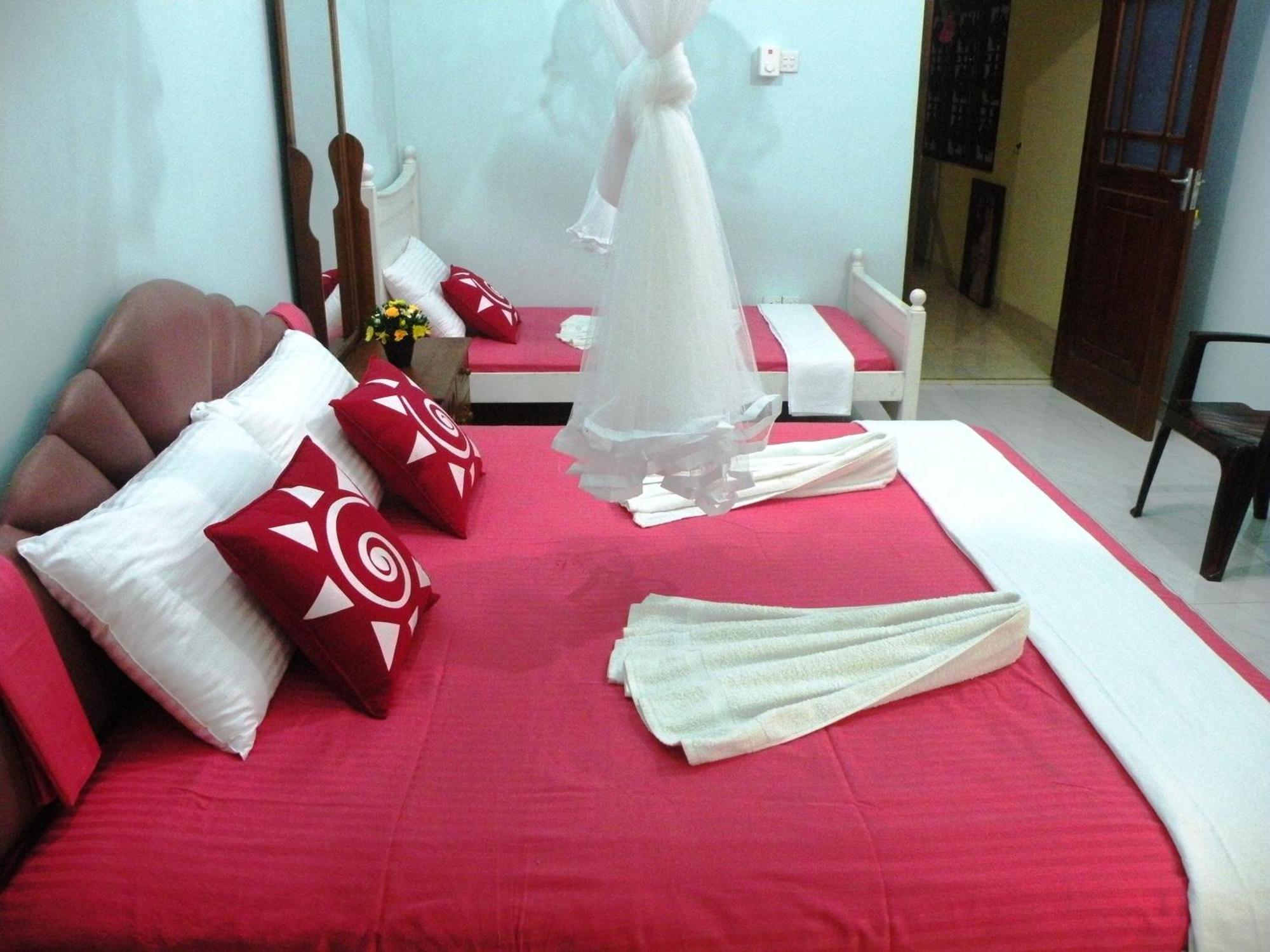 Henderson Airport Residence Negombo Bilik gambar