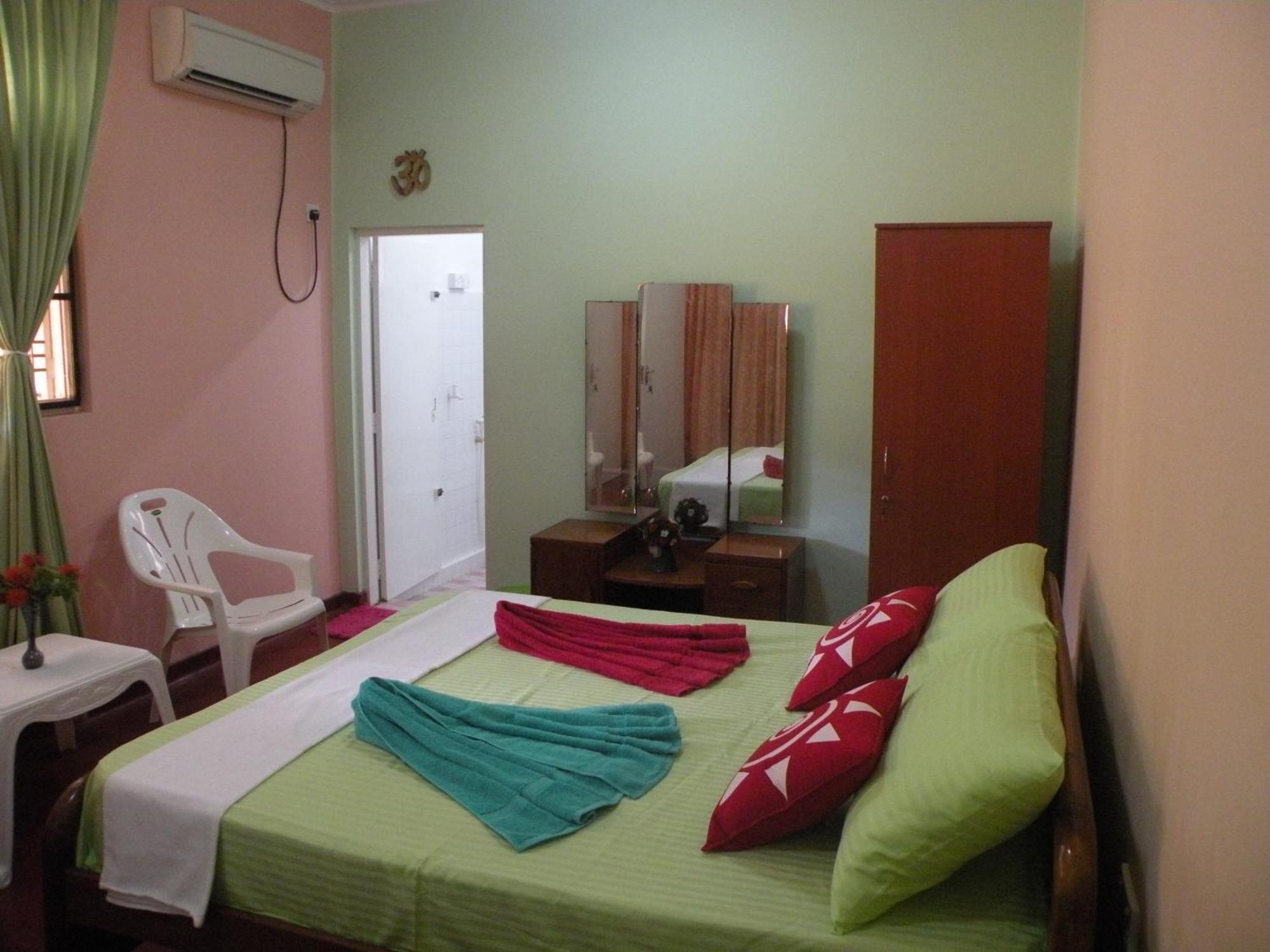 Henderson Airport Residence Negombo Bilik gambar