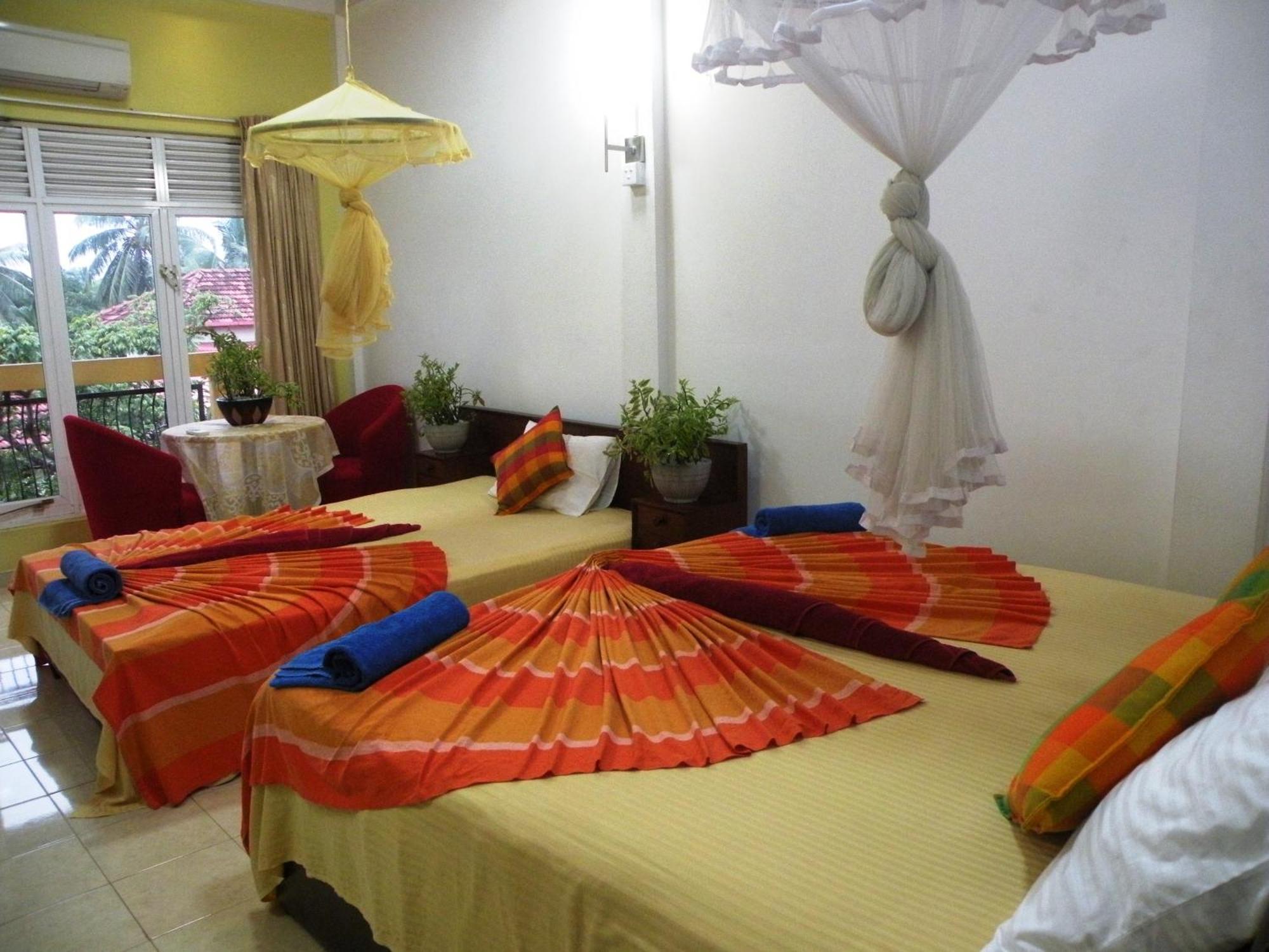 Henderson Airport Residence Negombo Bilik gambar