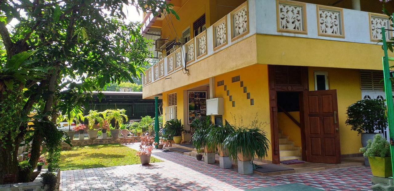 Henderson Airport Residence Negombo Luaran gambar