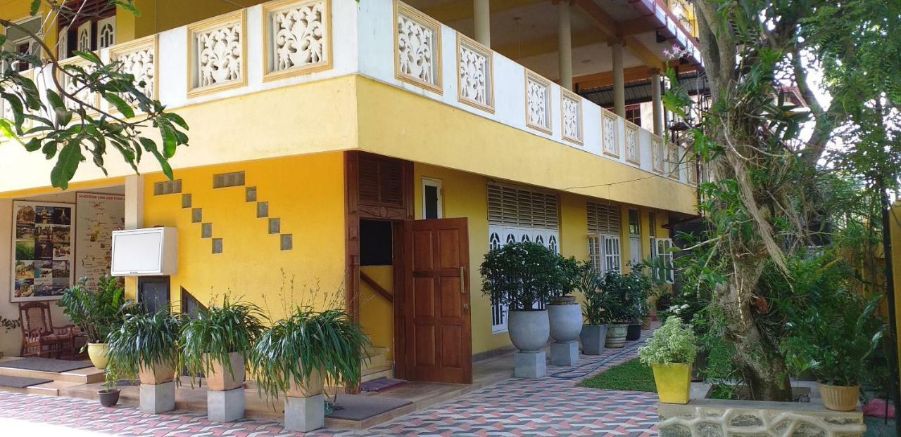 Henderson Airport Residence Negombo Luaran gambar