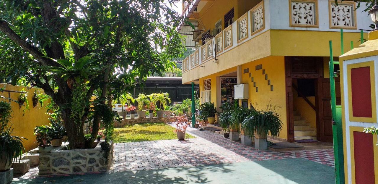 Henderson Airport Residence Negombo Luaran gambar