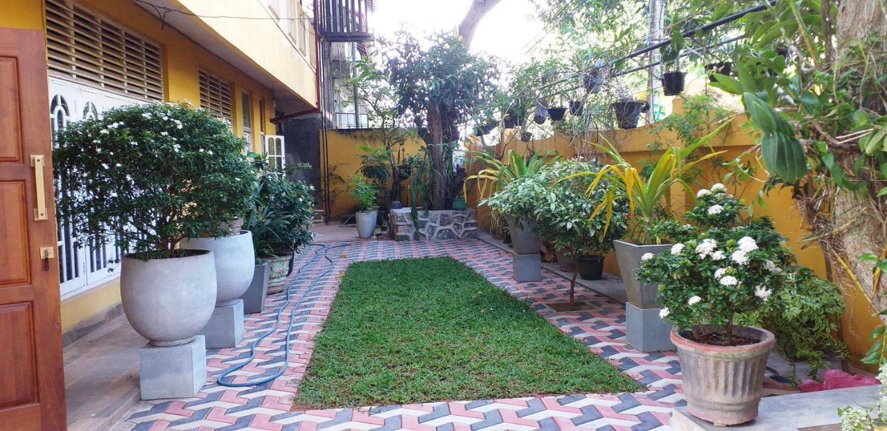 Henderson Airport Residence Negombo Luaran gambar